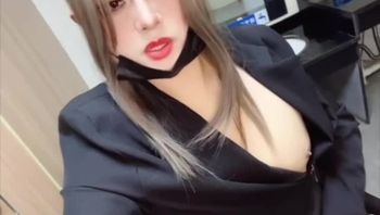 伪娘情趣装自慰自嗨