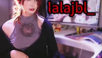 绝美伪娘自慰求中出